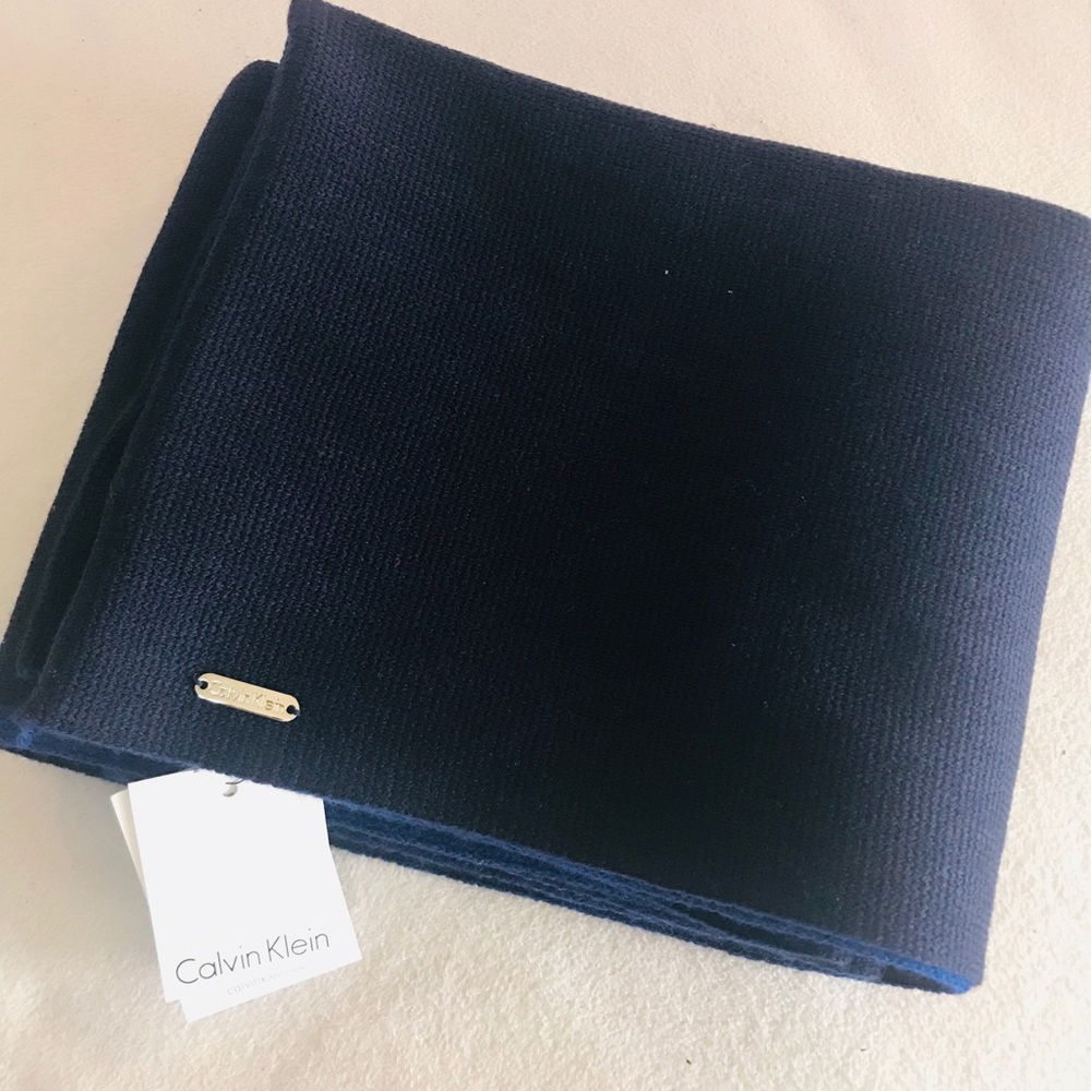 Brand New Calvin Klein Infinity Scarf
